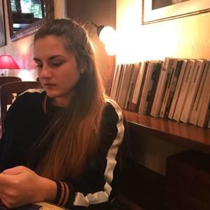 Meet your Posher, Konstantina